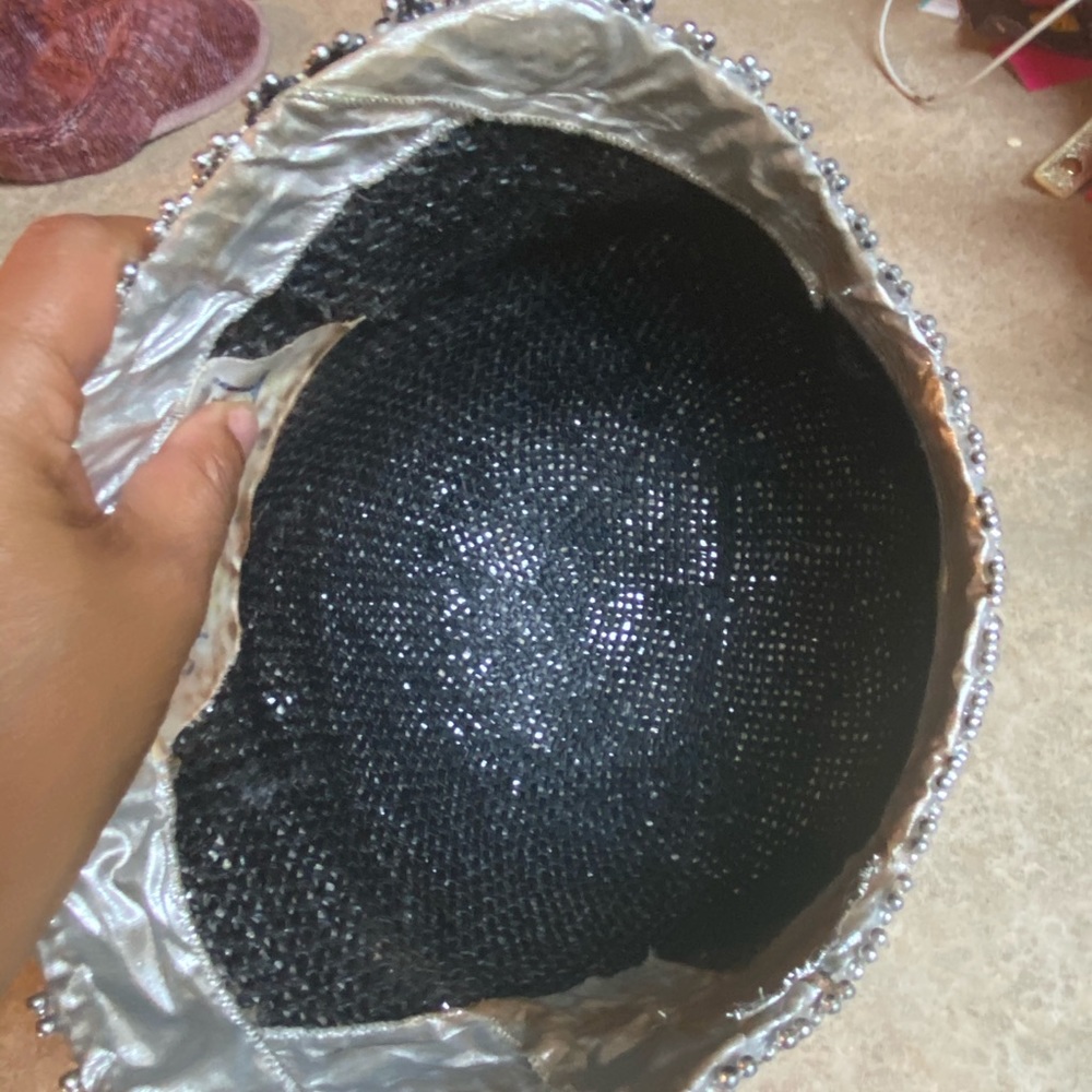 Silver - Picture 3 of 3